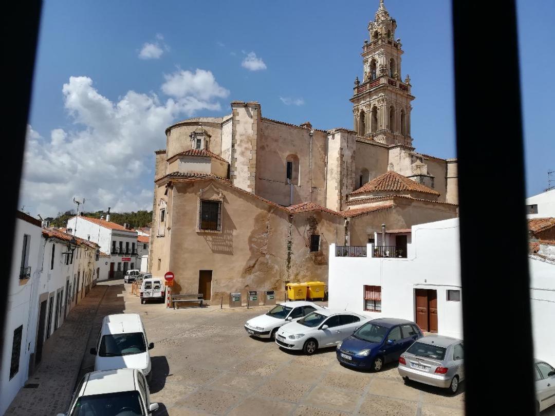 Buhardilla Rustica Mirando A Santa Catalina Lejlighed Jerez De Los Caballeros Eksteriør billede